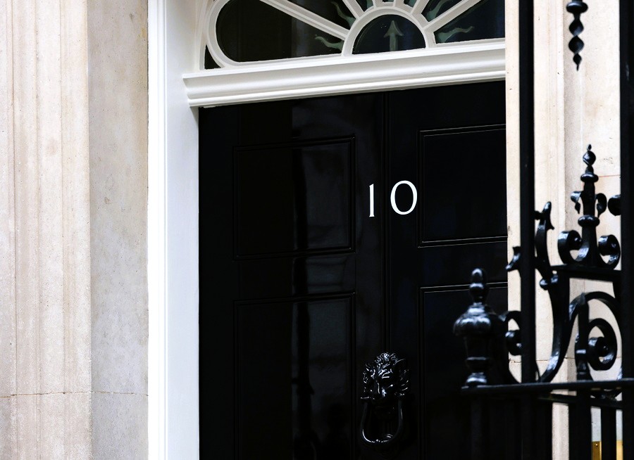 Πολιτική δίνη στη Βρετανία: Παραιτήθηκε ο γενικός γραμματέας της κυβέρνησης Στάρμερ