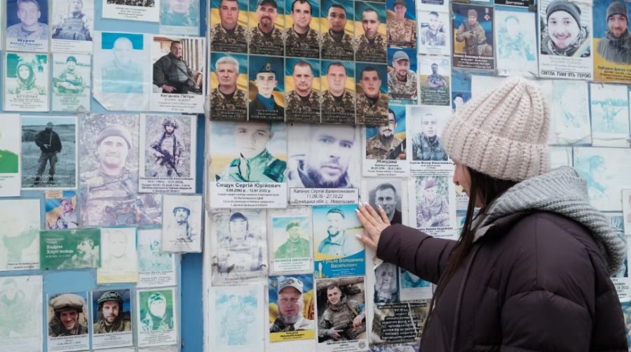 CNN:  Στην Ουκρανία θα μείνουν χήρες και ορφανά, αντιμετωπίζει δημογραφική καταστροφή