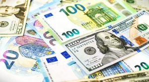 Οριακή άνοδος για το ευρώ στα 1,1875$: Σταθεροποίηση με νευρικότητα - Μικρές μεταβολές σε δολάριο και γεν