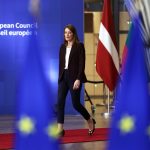 Άκαρπες οι πρώτες επαφές στο ευρωκοινοβούλιο για συμφωνία ΕΕ–ΗΠΑ: Το ΕΛΚ πιέζει για υπογραφή