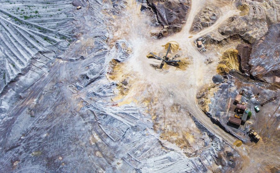 «Καμπανάκι» Ελεγκτικού Συνεδρίου: Η ΕΕ πάει «στα τυφλά» και με «στεγνό πορτοφόλι» στις κρίσιμες πρώτες ύλες