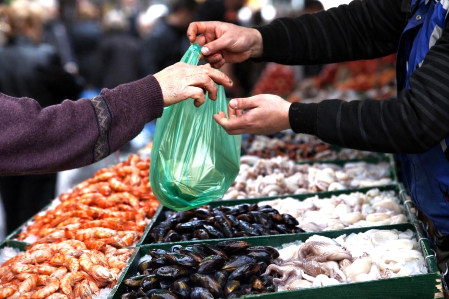 Καθαρά Δευτέρα: Κανονικά ανοιχτές οι λαϊκές αγορές - Πού θα βρείτε σαρακοστιανά