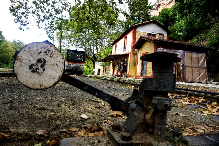Προβλήματα στην υποδομή καθηλώνουν τον Οδοντωτό Σιδηρόδρομο Διακοπτού-Καλαβρύτων