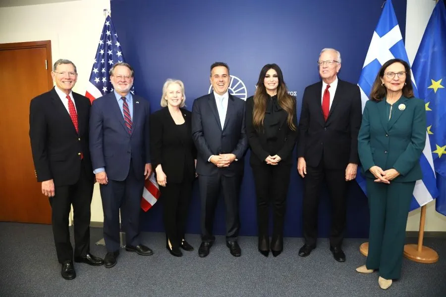 Παπασταύρου-Αμερικανοί Γερουσιαστές: Από το LNG στις 3+1 συμφωνίες που αλλάζουν τον ενεργειακό χάρτη