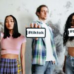 Η Κομισιόν «δείχνει» TikTok για εθιστικό σχεδιασμό και παραβίαση του DSA