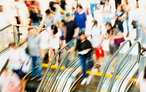 Τουρισμός 2015-2024: Αυξήθηκε η ημερήσια δαπάνη, μειώθηκε το «κατά κεφαλήν» ποσό - Τι δείχνει η νέα μελέτη ΙΝΣΕΤΕ