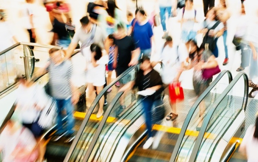 Τουρισμός 2015-2024: Αυξήθηκε η ημερήσια δαπάνη, μειώθηκε το «κατά κεφαλήν» ποσό - Τι δείχνει η νέα μελέτη ΙΝΣΕΤΕ