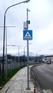 Τρίκαλα: Σε λειτουργία οι «έξυπνες» διαβάσεις που αναγνωρίζουν τον πεζό και ειδοποιούν τους οδηγούς