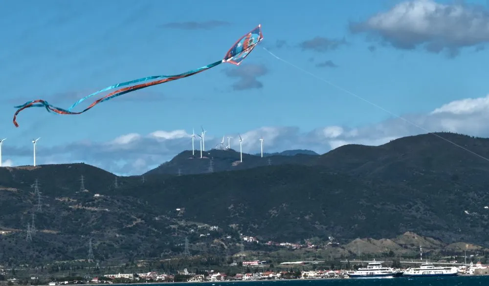 Τι να κάνετε εάν ο χαρταετός μπλεχτεί σε καλώδια