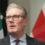 Επικοινωνία Starmer με Trump και Carney για την κρίση στα στενά του Hormuz