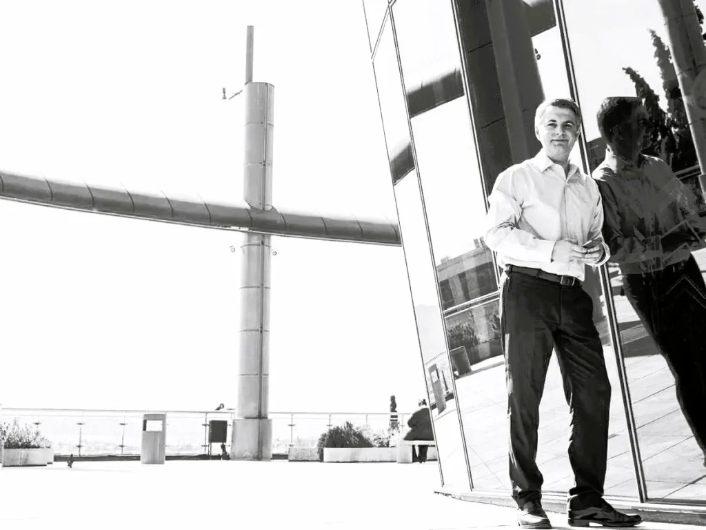 Ραγδαίες εξελίξεις στο ΠΑΣΟΚ: Ο Κωνσταντινόπουλος αποχωρεί και επιστρέφει την έδρα