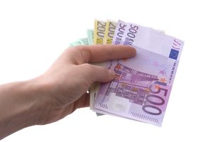 Τα επιδόματα που καταβάλει ο ΟΠΕΚΑ για τον Μάρτιο, την Τρίτη, 31/03