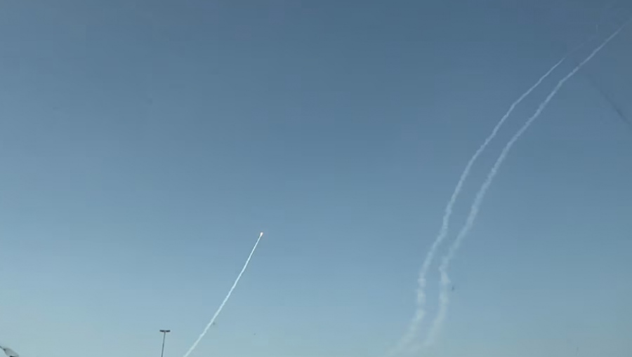 Τα Εμιράτα αναχαίτισαν 9 βαλλιστικούς πυραύλους, 6 πυραύλους κρουζ και 148 drones μέσα σε λίγες ώρες με ποσοστό επιτυχίας 90%