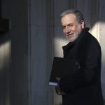 Ιράν: Διώξτε τις ΗΠΑ από την Μέση Ανατολή,  «τρύπια» αποδείχθηκε η ομπρέλα ασφαλείας