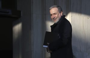 Ιράν: Διώξτε τις ΗΠΑ από την Μέση Ανατολή,  «τρύπια» αποδείχθηκε η ομπρέλα ασφαλείας