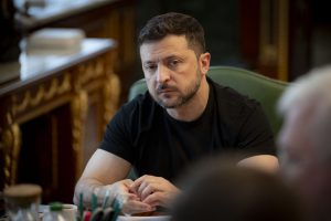 Φωνάζει και πάλι ο Zelensky… παραδέχεται ότι ο Trump τον εκβιάζει – Είτε θα δώσει το Donbas στη Ρωσία είτε θα ξεχάσει τις εγγυήσεις