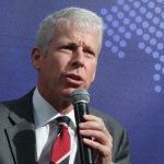 Ανάρτηση του υπουργού Ενέργειας των ΗΠΑ έριξε την τιμή του πετρελαίου