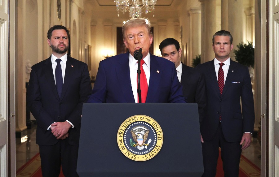 Τραμπ: «Πολύ σκληρό χτύπημα στο Ιράν το Σάββατο»