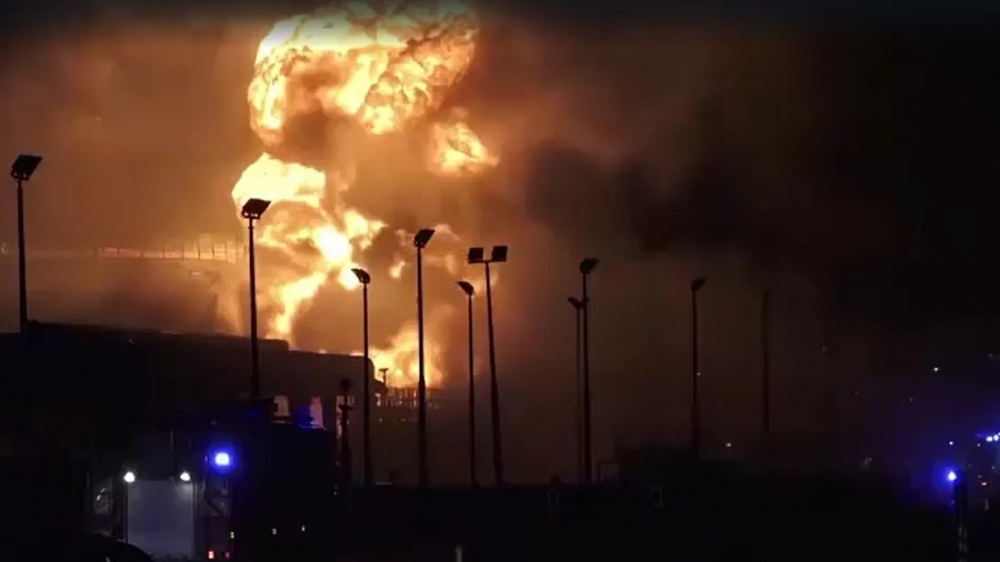 H Μέση Ανατολή στις φλόγες: Ισχυρές εκρήξεις συγκλόνισαν το Ιράκ - Οι Ιρανοί έπληξαν τον 5ο Στόλο των ΗΠΑ με πυραύλους