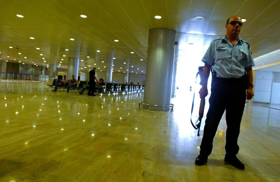 Ισραήλ: Το Αεροδρόμιο Μπεν Γκουριόν ανοίγει εκ νέου - Πολιτικές πτήσεις μόνο σε «εξαιρετικά περιορισμένη μορφή»