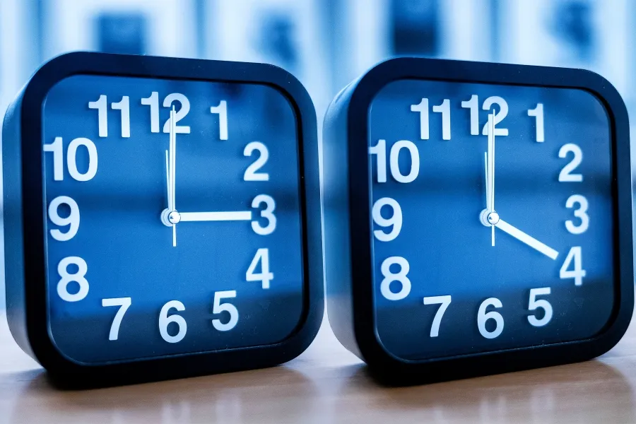 Αλλαγή ώρας 2026: Μία ώρα μπροστά τα ρολόγια - Πότε και γιατί ισχύει η θερινή ώρα