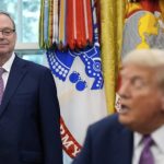 Ο Λευκός Οίκος προετοιμάζει το κλίμα για μακροχρόνιο πόλεμο στο Ιράν –  Καθησυχάζει για την οικονομία