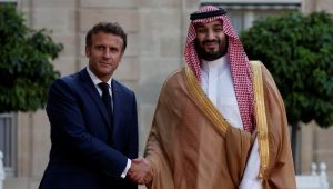 Ο Macron ζητά την παύση επιθέσεων σε υποδομές στον Περσικό Κόλπο και άνοιγμα του Hormuz - Αμυντική βοήθεια στη Σαουδική Αραβία