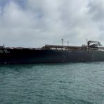 Προειδοποίηση Ιράν: Τα στενά του Hormuz θα παραμένουν κλειστά όσο επιτίθενται ΗΠΑ και Ισραήλ