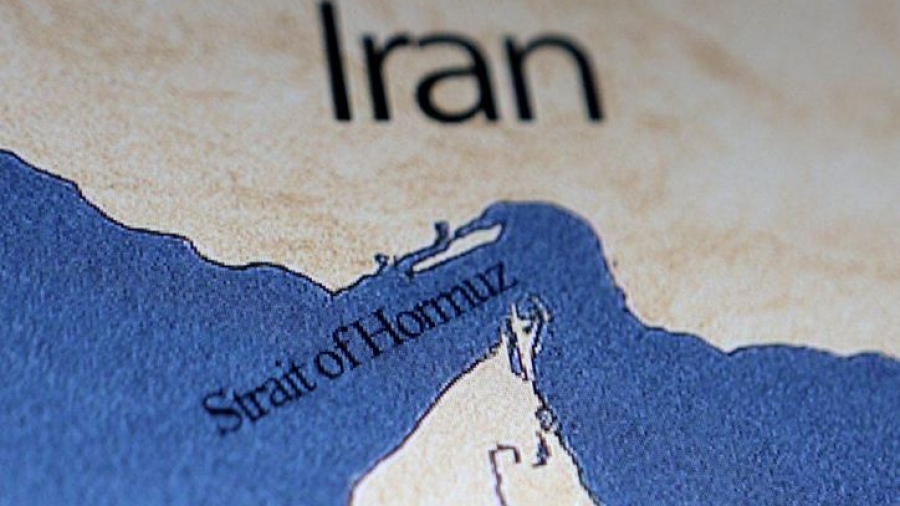 Nεκροί και τραυματίες ναύτες σε επίθεση ρυμουλκού στο Στενό του Hormuz