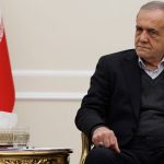 Πεζεσκιάν απαντά στις απειλές Τραμπ: Η ιστορία του Ιράν δεν σβήνεται