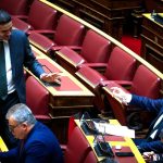 Κωνσταντινόπουλος: Αποχώρηση από τη Βουλή με «πικρά» μηνύματα και απουσίες που συζητήθηκαν