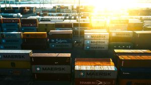 Συναγερμός στο παγκόσμιο εμπόριο: Η Maersk αναστέλλει κρατήσεις φορτίων στον Περσικό Κόλπο