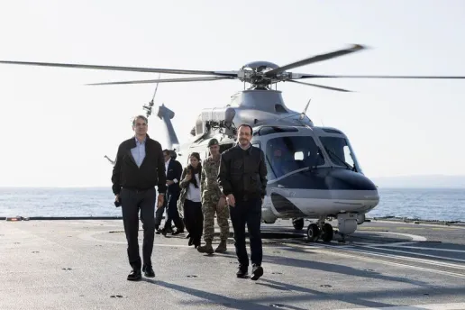 Στη Φρεγάτα «Κίμων» Μητσοτάκης και Χριστοδουλίδης