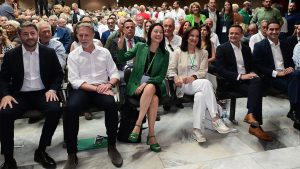 ΠΑΣΟΚ: Πρόβες συγκρούσεων προς το Συνέδριο - Σε θέσεις μάχης οι κορυφαίοι, στο τραπέζι οι διαφωνίες | Ειδήσεις για την Οικονομία | newmoney