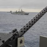 Στενά του Ορμούζ: Πολεμικά πλοία θα συνοδεύουν τάνκερ καθώς κλιμακώνεται η ένταση στη Μέση Ανατολή