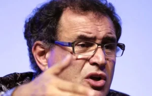 Ρουμπινί: Ο «Dr. Doom» βλέπει κλιμάκωση στον πόλεμο με το Ιράν και ισχυρό σοκ στις αγορές