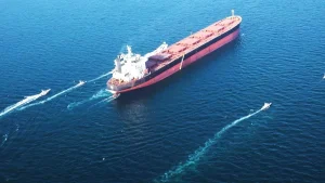 Περσικός Κόλπος: Μπλοκάρισμα στα Στενά του Ορμούζ – Χάνονται 15 δισ. δολάρια από πετρέλαιο