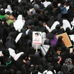 Ιράν: Αναβλήθηκε η κηδεία του Αλί Χαμενεΐ εν μέσω μαζικών βομβαρδισμών