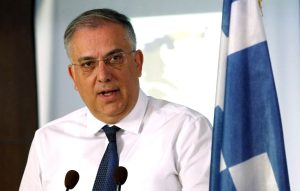 Θεοδωρικάκος: «Πλήρης επάρκεια προϊόντων» - Σε επιφυλακή η αγορά λόγω Μέσης Ανατολής