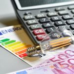 Τιμολόγια ρεύματος: Ανοδική αναθεώρηση στα σταθερά συμβόλαια λόγω αβεβαιότητας στην ενέργεια | Ειδήσεις για την Οικονομία | newmoney