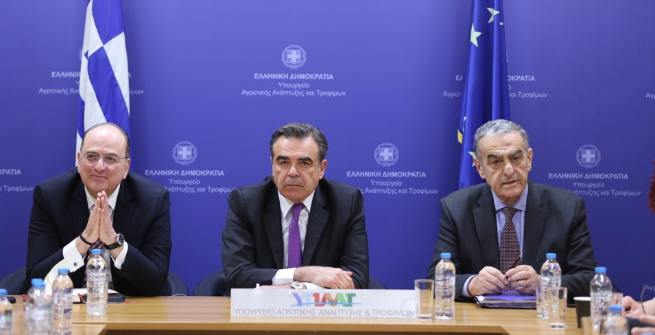 ΥπΑΑΤ - Ψυχραιμία, αυστηρή τήρηση των μέτρων και συνεχής στήριξη των πληγέντων το μήνυμα της έκτακτης σύσκεψης για τον αφθώδη πυρετό