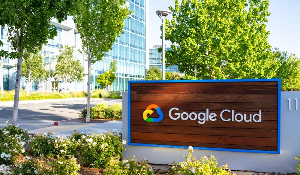 Cloud boom στην Αθήνα: Πώς η Ελλάδα γίνεται τεχνολογικός κόμβος