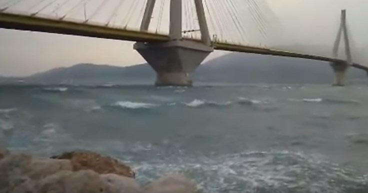 Ακτοπλοϊκές συνδέσεις: Προβλήματα λόγω των ισχυρών ανέμων – Κλειστό το πορθμείο Ρίο- Αντίρριο