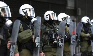 Αυξήσεις και αναδρομικά σε 75.855 στελέχη των Σωμάτων Ασφαλείας