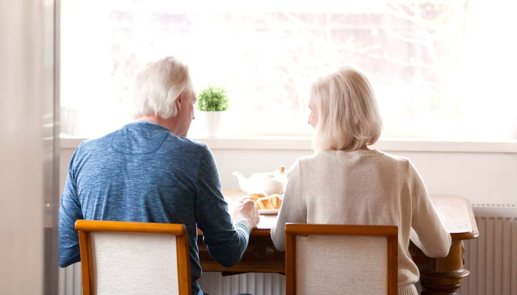 Σε δημογραφικό αδιέξοδο η Ελλάδα: Λιγοστεύουν οι γεννήσεις, διπλασιάζονται θάνατοι