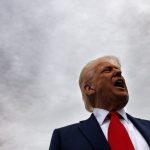 FT: Ο Τραμπ απείλησε να σταματήσει τις παραδόσεις όπλων στην Ουκρανία εκτός αν η Ευρώπη συμμετάσχει στη συμμαχία του Ορμούζ