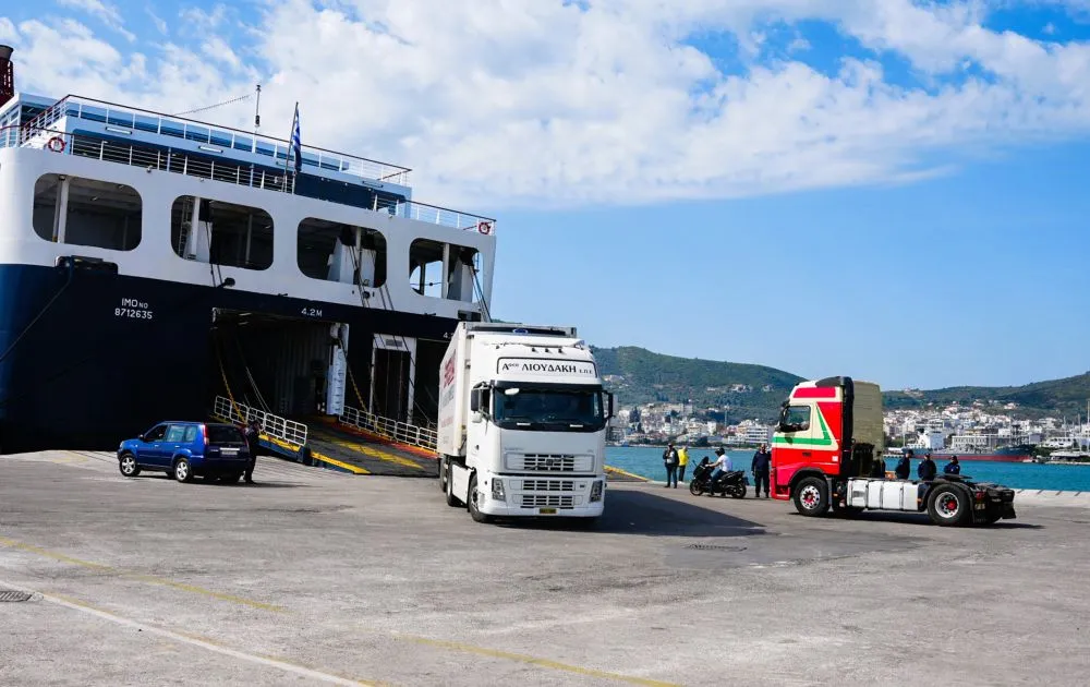 Λέσβος: Αποκλιμάκωση μετά την ένταση - Λύθηκε το μπλόκο των κτηνοτρόφων