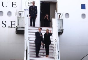 Ολοκληρώθηκαν οι επαφές Μακρόν στην Αθήνα – Αναχώρησε για Παρίσι