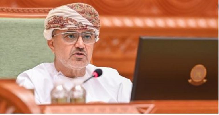 Ομάν: Καμία επιβολή τελών διέλευσης στα Στενά του Ορμούζ