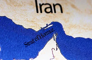 Το Ιράν κλιμακώνει στο Ορμούζ: Νέες επιθέσεις σε πλοία και έλεγχος της παγκόσμιας «αρτηρίας»